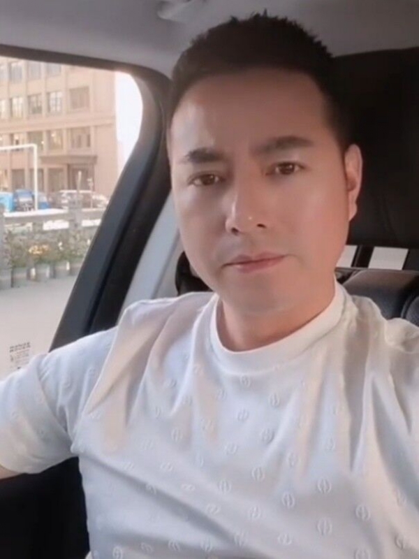 勿忘初心的第一张照片--襄阳相亲服务中心