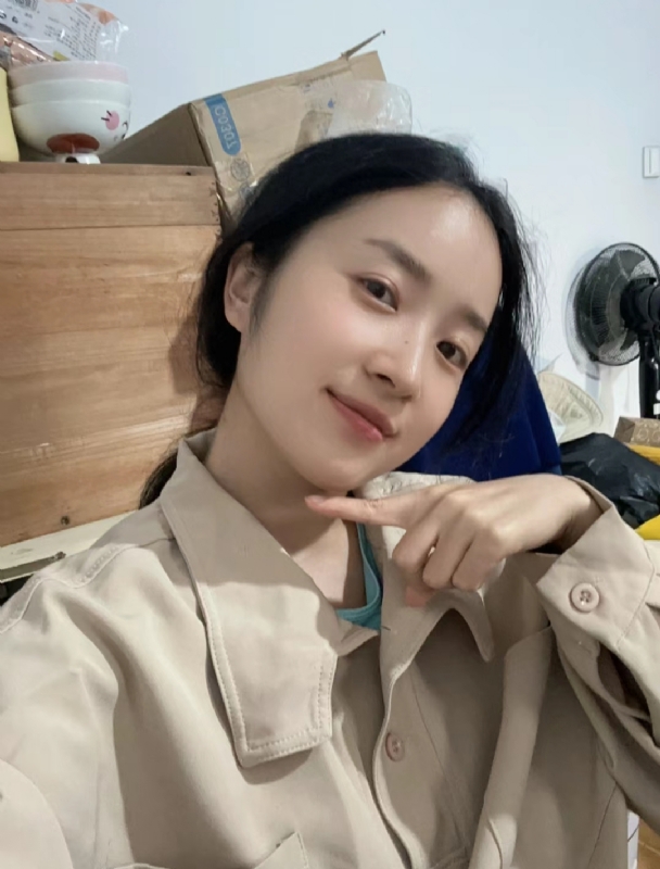 多喝热水的第二张照片--襄阳相亲服务中心
