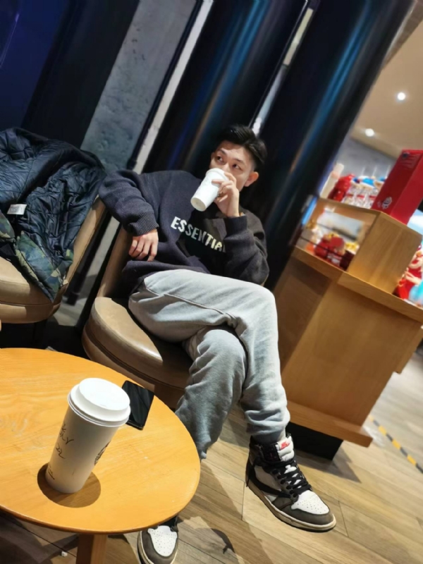LAZY的第一张照片--襄阳相亲服务中心