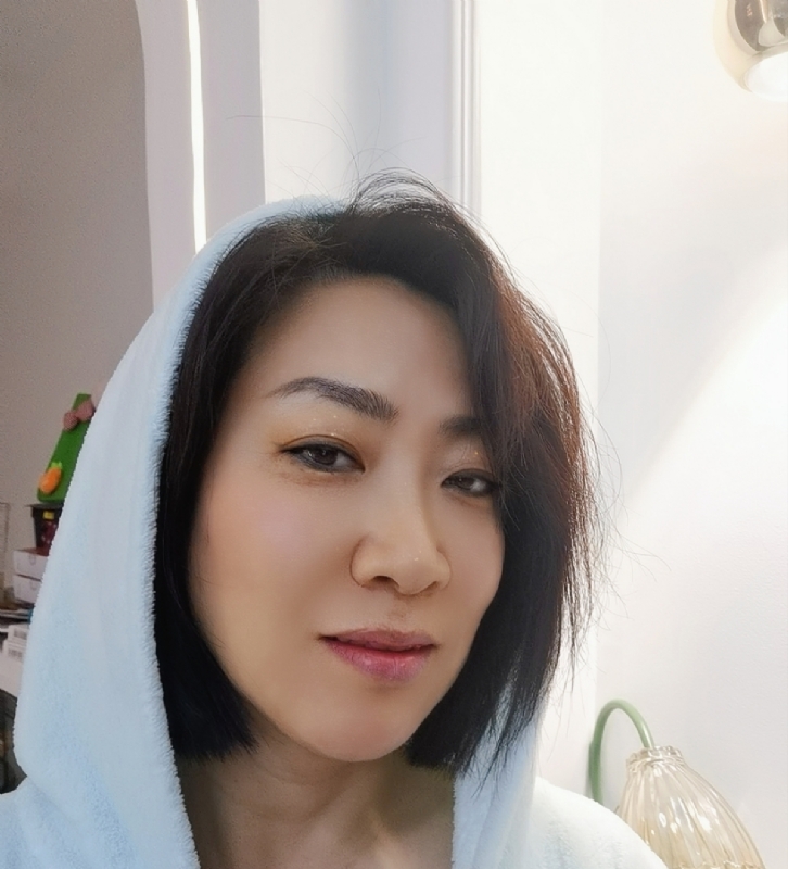 火玫瑰的第一张照片--襄阳相亲服务中心
