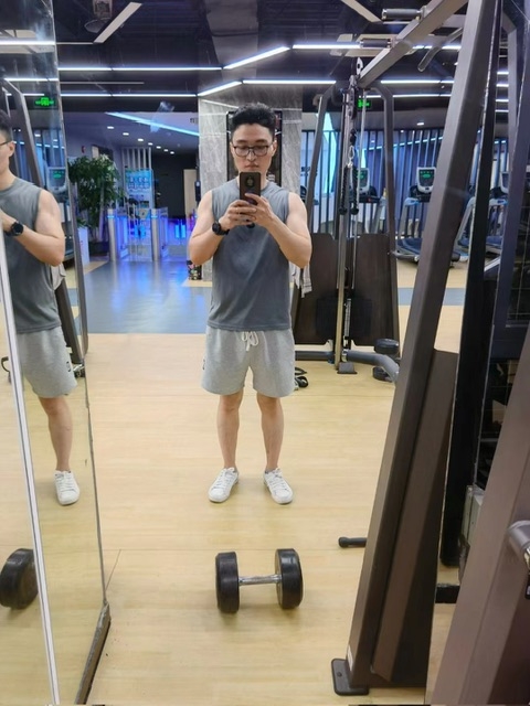超哥的第二张照片--襄阳相亲服务中心