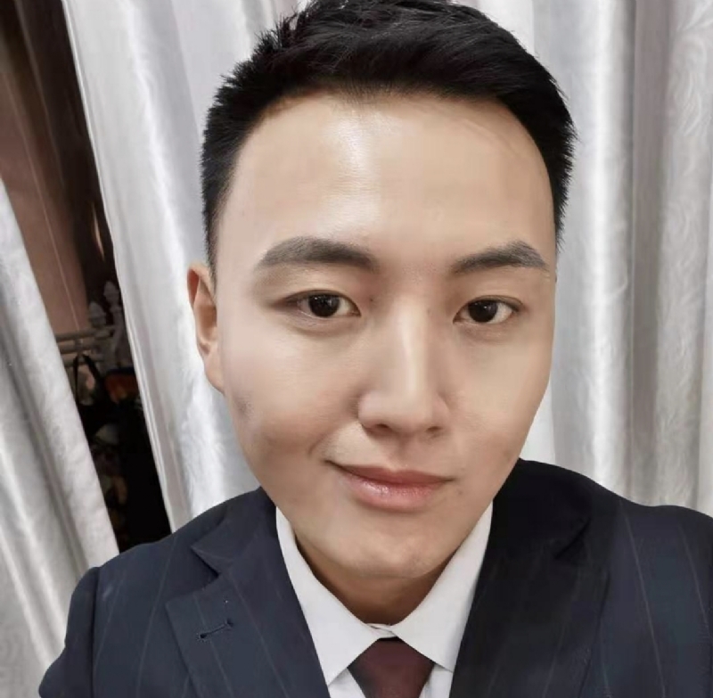 英俊潇洒的第二张照片--襄阳相亲服务中心