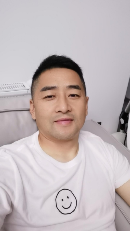 向阳而生的第一张照片--襄阳相亲服务中心