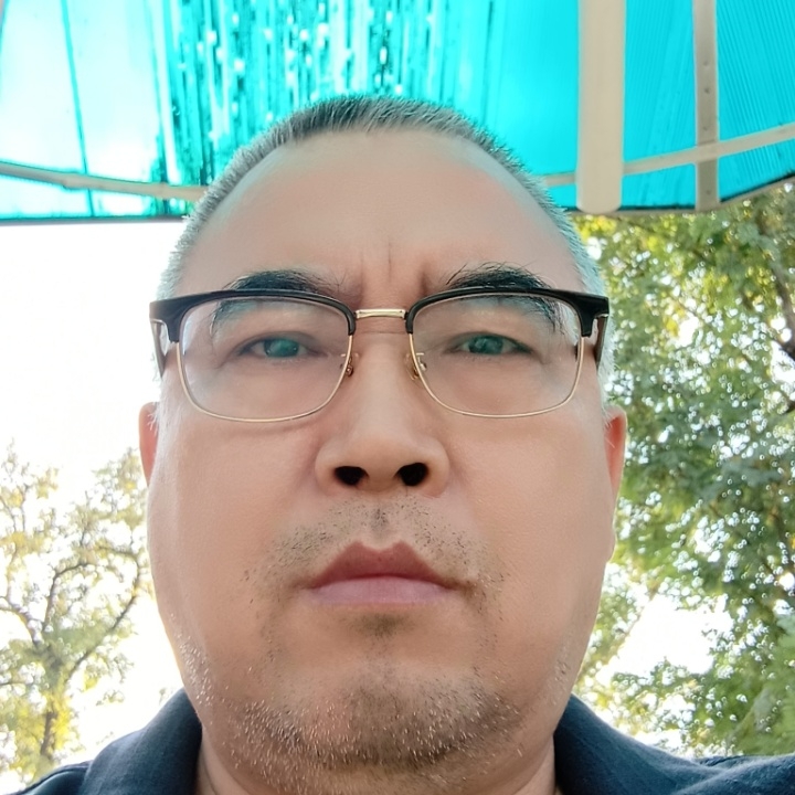 绿萝的第一张照片--襄阳相亲服务中心