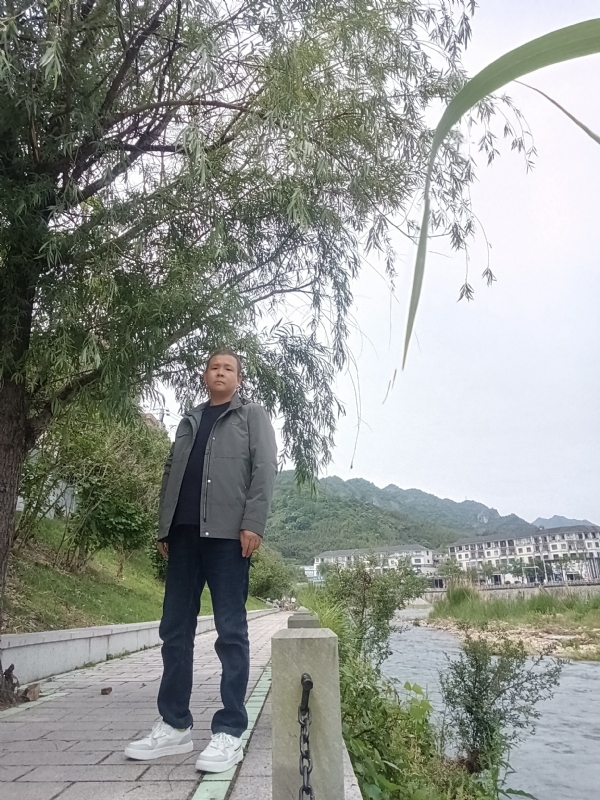 飞雪飘零的第一张照片--襄阳相亲服务中心