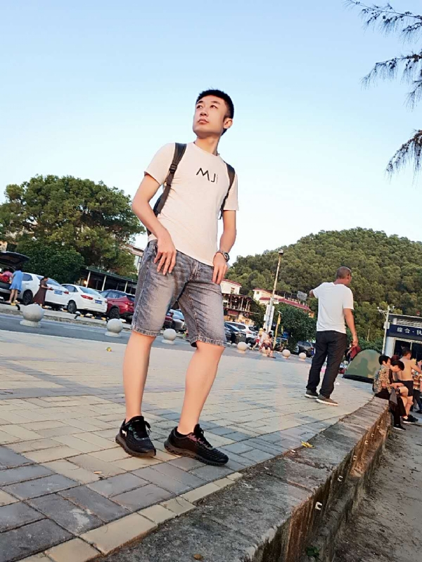 俊皓的第一张照片--襄阳相亲服务中心