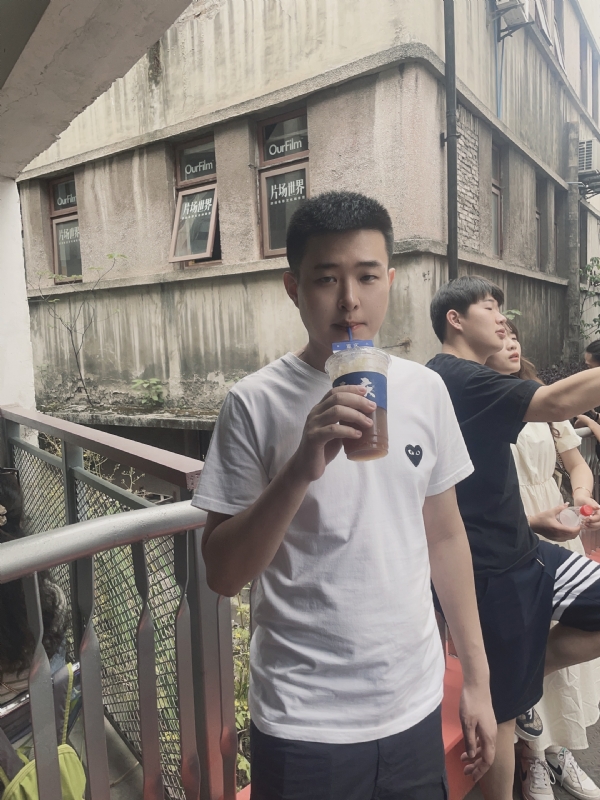 尚龙的第二张照片--襄阳相亲服务中心