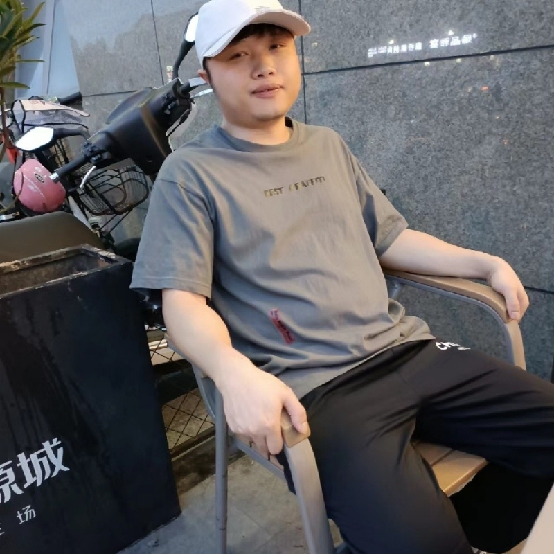风吹半夏的第一张照片--襄阳相亲服务中心