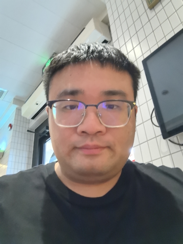 君临天下的第三张照片--襄阳相亲服务中心
