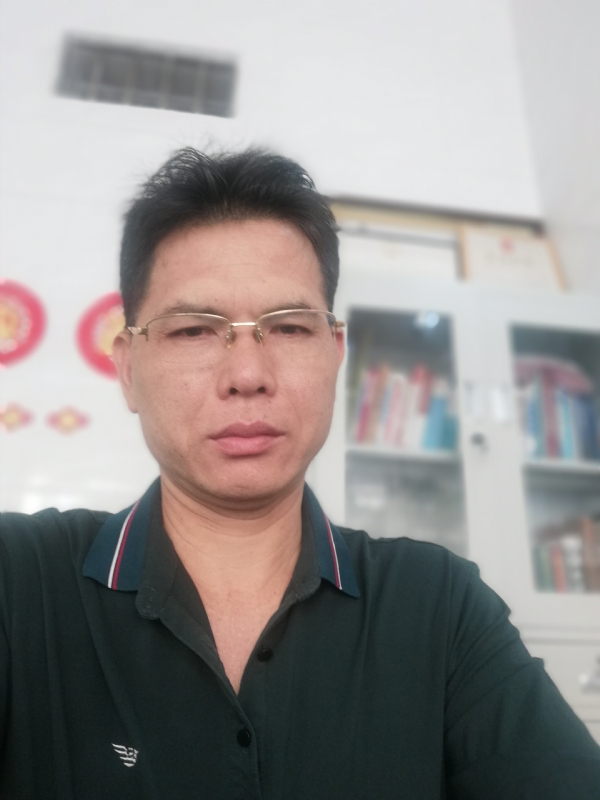 后视镜的第一张照片--襄阳相亲服务中心