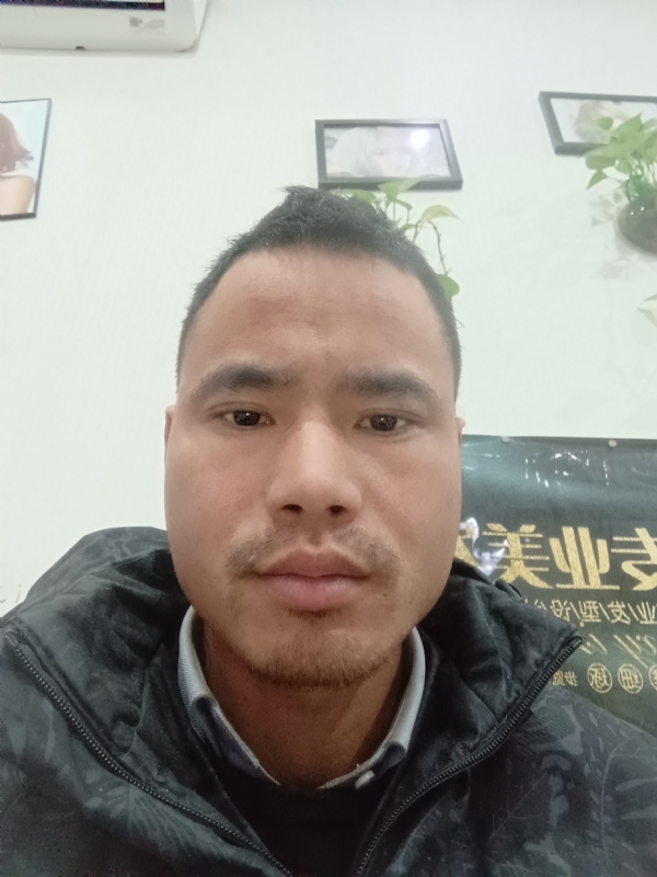 liuliyong的第一张照片--襄阳相亲服务中心
