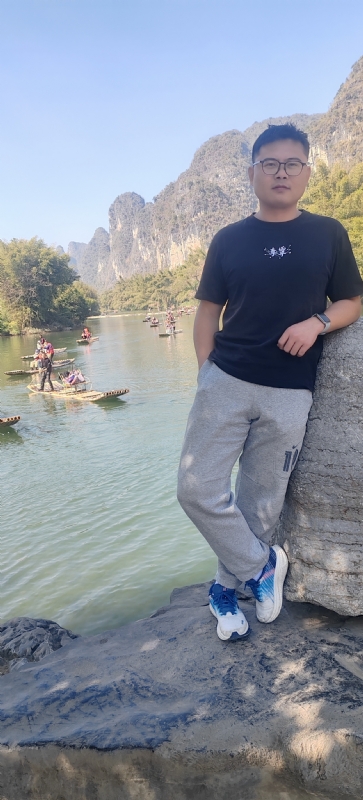 受过伤的狼的第二张照片--襄阳相亲服务中心