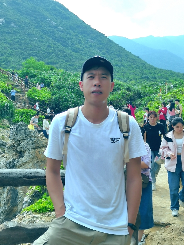 吴生的第二张照片--襄阳相亲服务中心