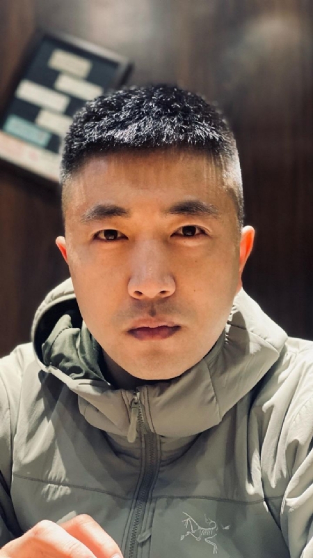 山中何缘的第一张照片--襄阳相亲服务中心