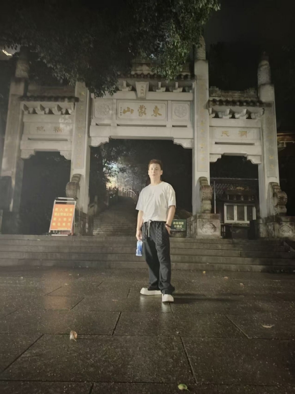 慕晨的第一张照片--襄阳相亲服务中心