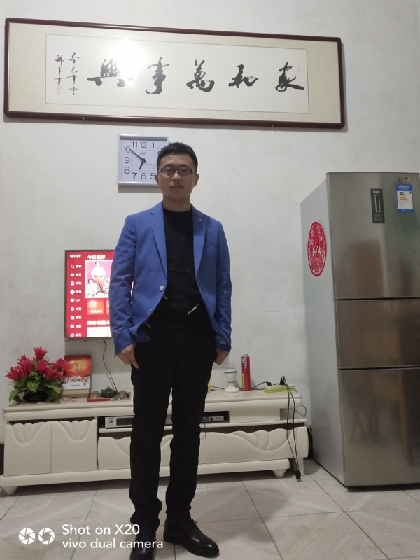 孤独的狼的第一张照片--襄阳相亲服务中心