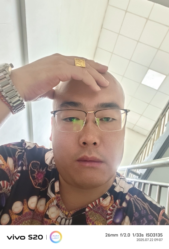 一生诺言的第五张照片--襄阳相亲服务中心