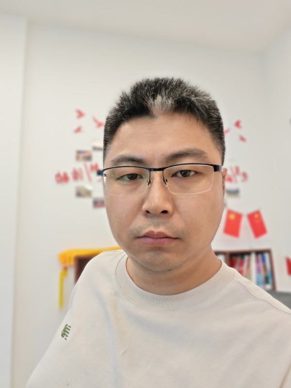 苦海寻舟的第一张照片--襄阳相亲服务中心